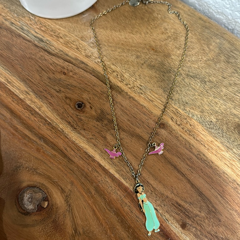 Vintage Aladdin Jasmin necklace